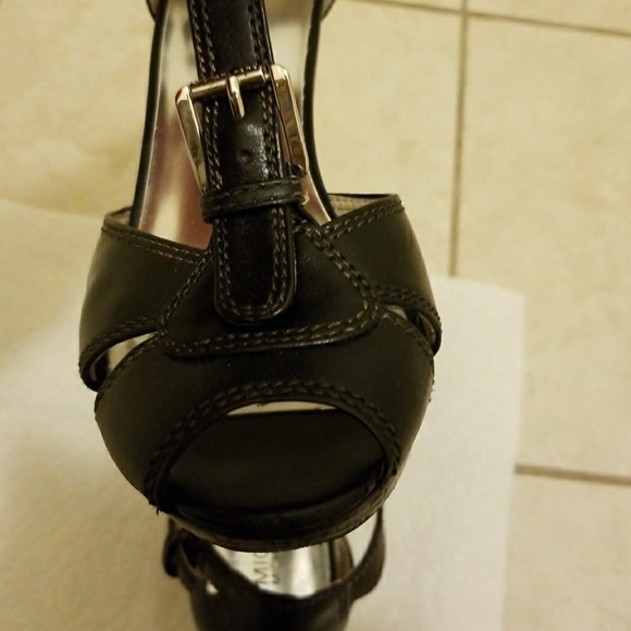 Michael Kors Black Shoes Size 9M - Picture 6 of 7